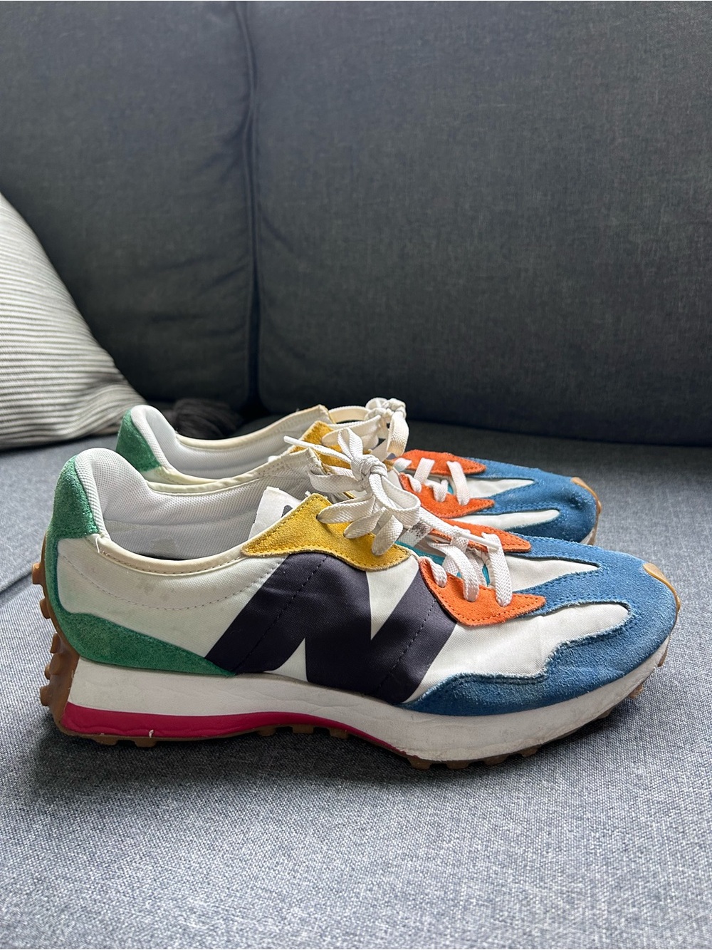 Multicolor Retro New Balance 327